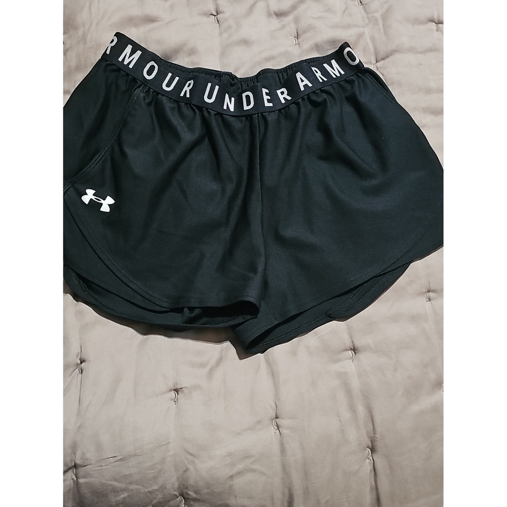 Under Armour HeatGear Black Athletic Shorts Branded Waistband Medium